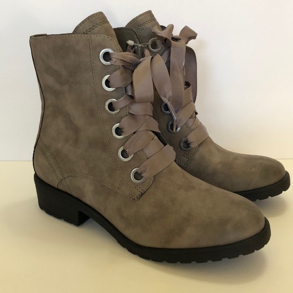 Treasure's Boots main image 1